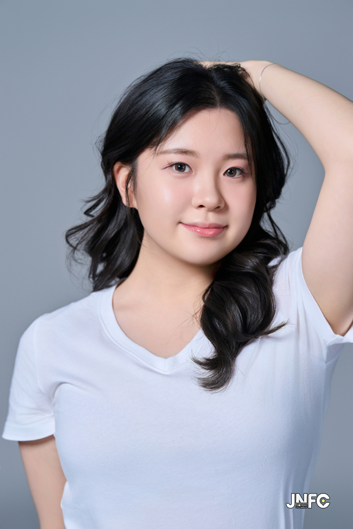 김채연