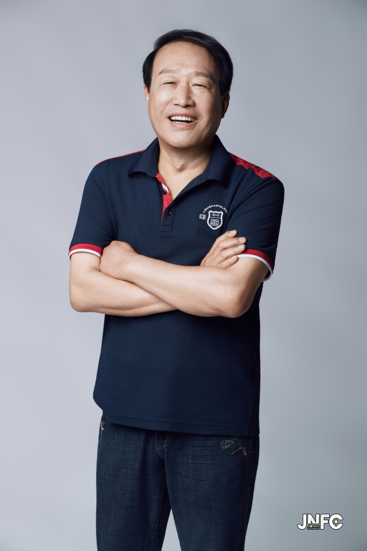 정관웅