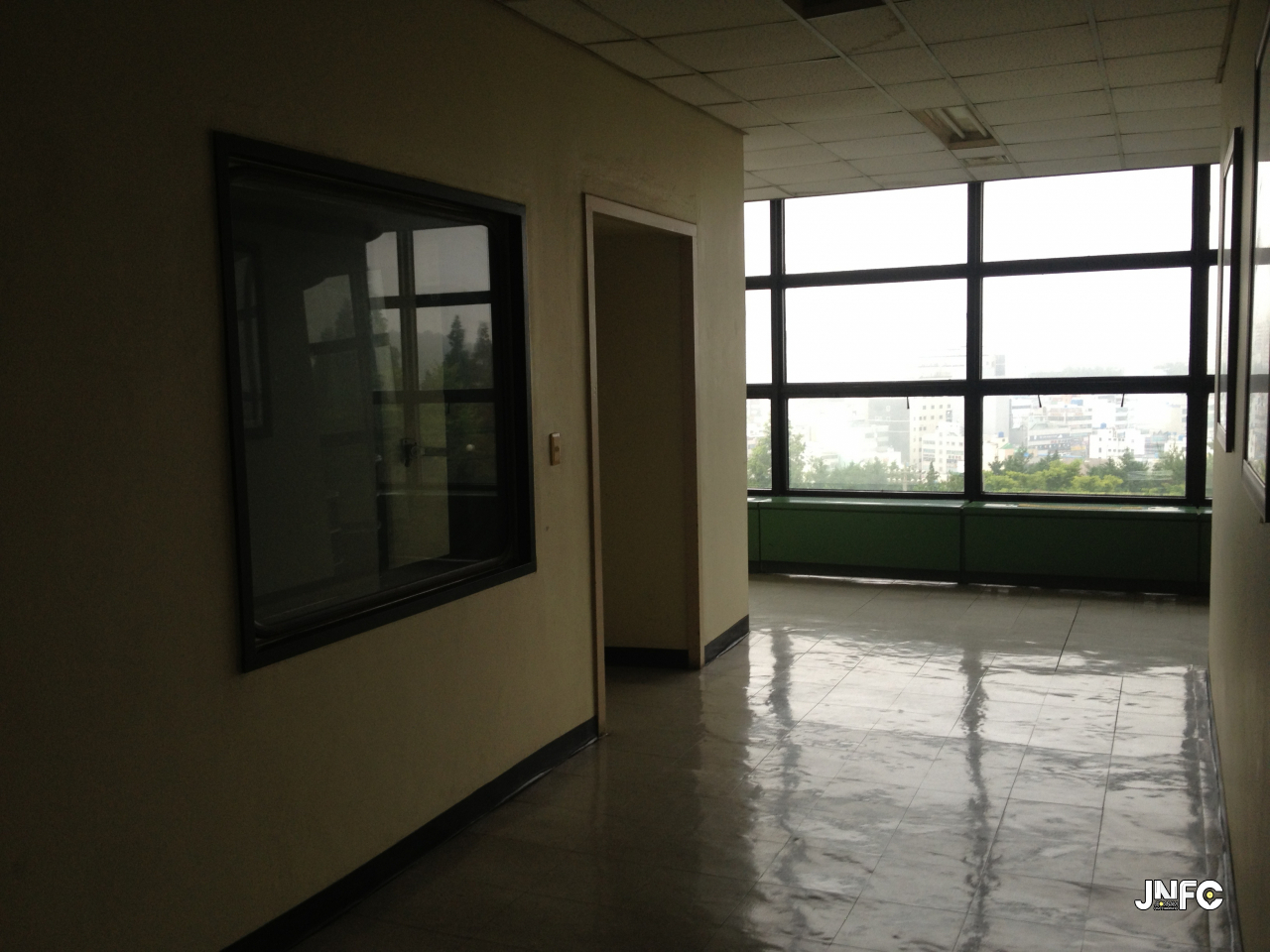 jnfc_28_127667.jpg