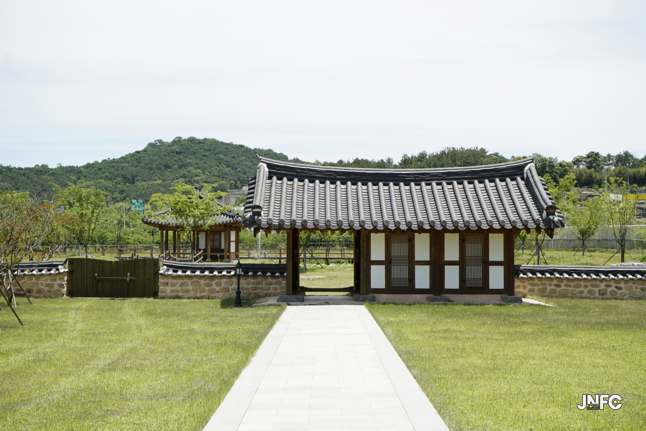 jnfc_328_131836.jpg