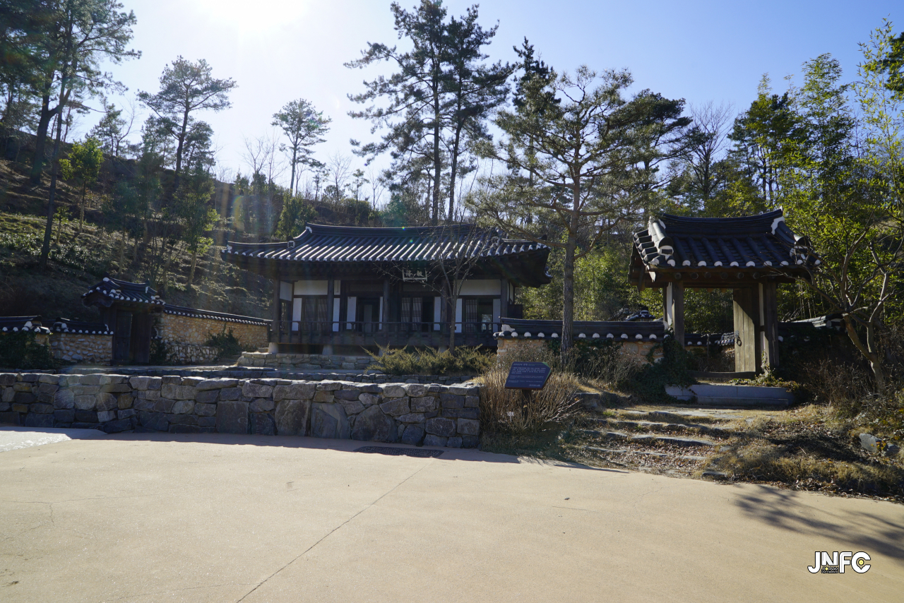 jnfc_441_126170.jpg