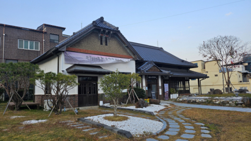 타오르는강문학관