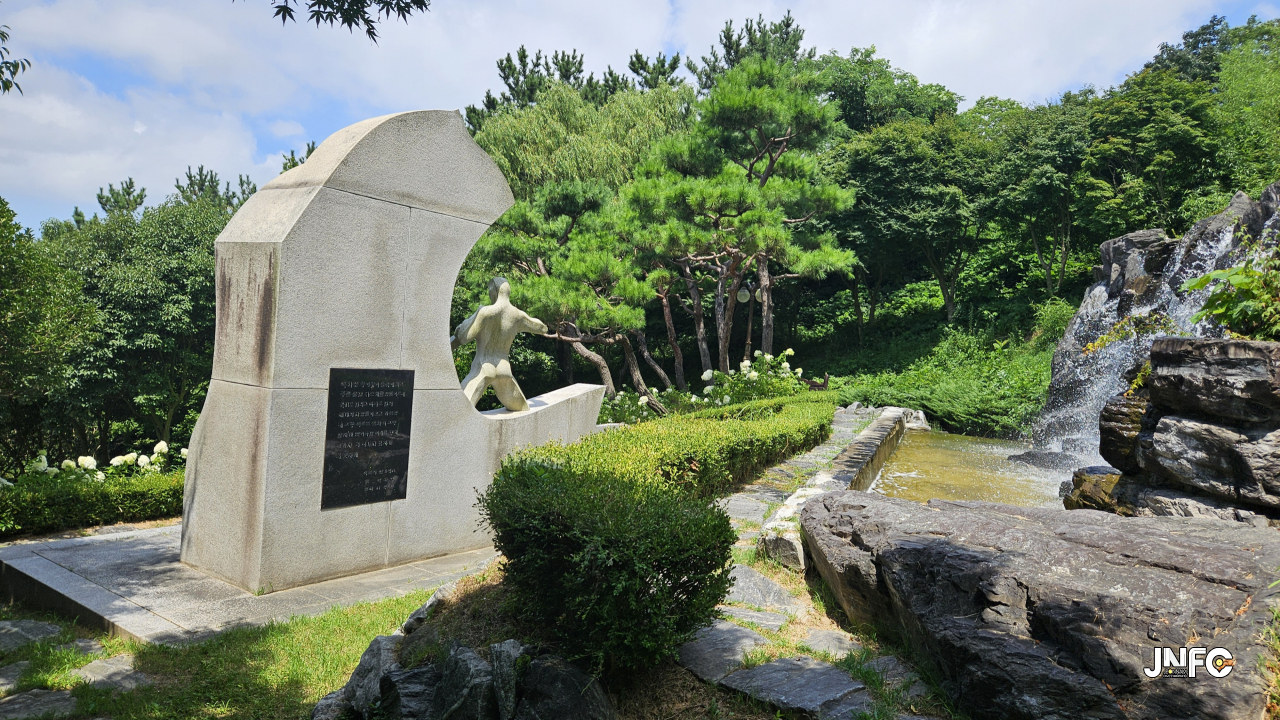 jnfc_5942_129551.jpg