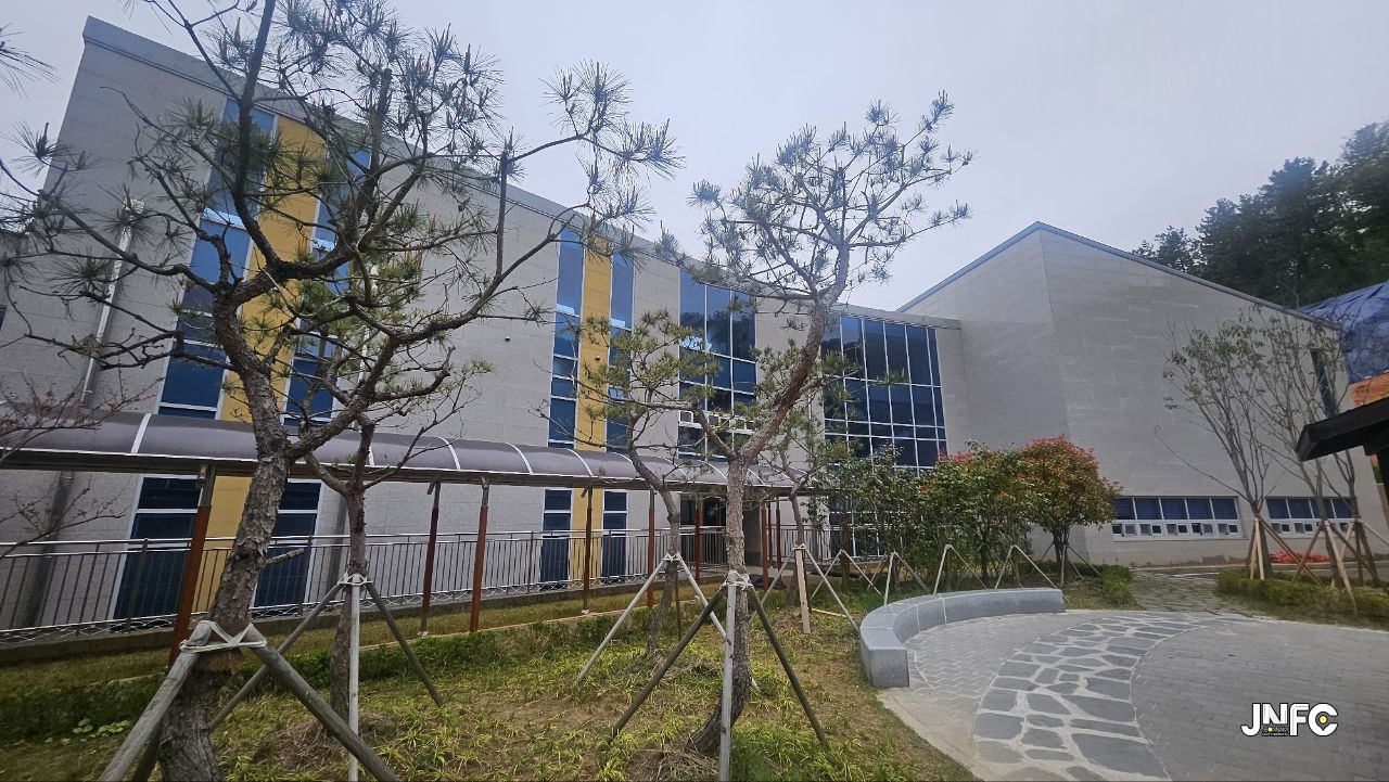 jnfc_6215_128545.jpg