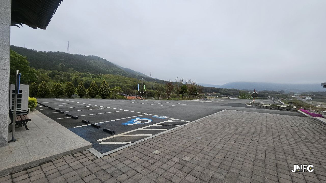 jnfc_6215_128548.jpg