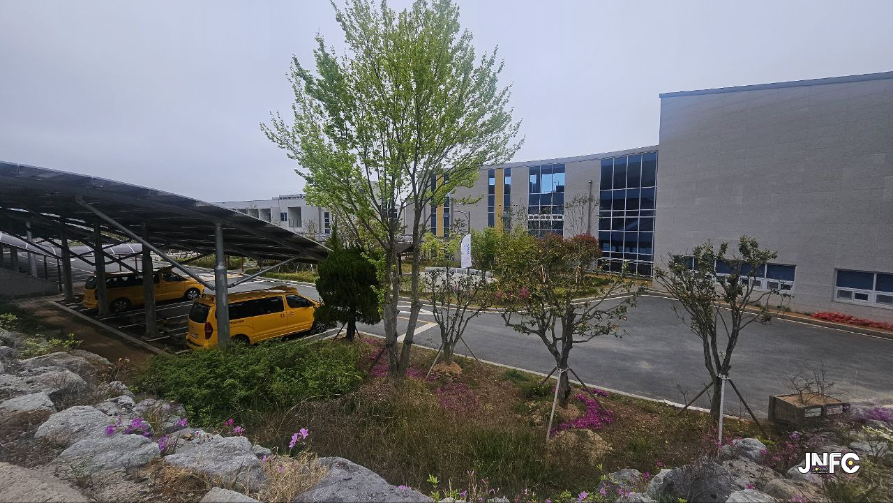 jnfc_6215_128553.jpg