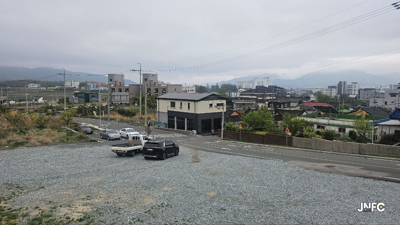 jnfc_6215_128568.jpg