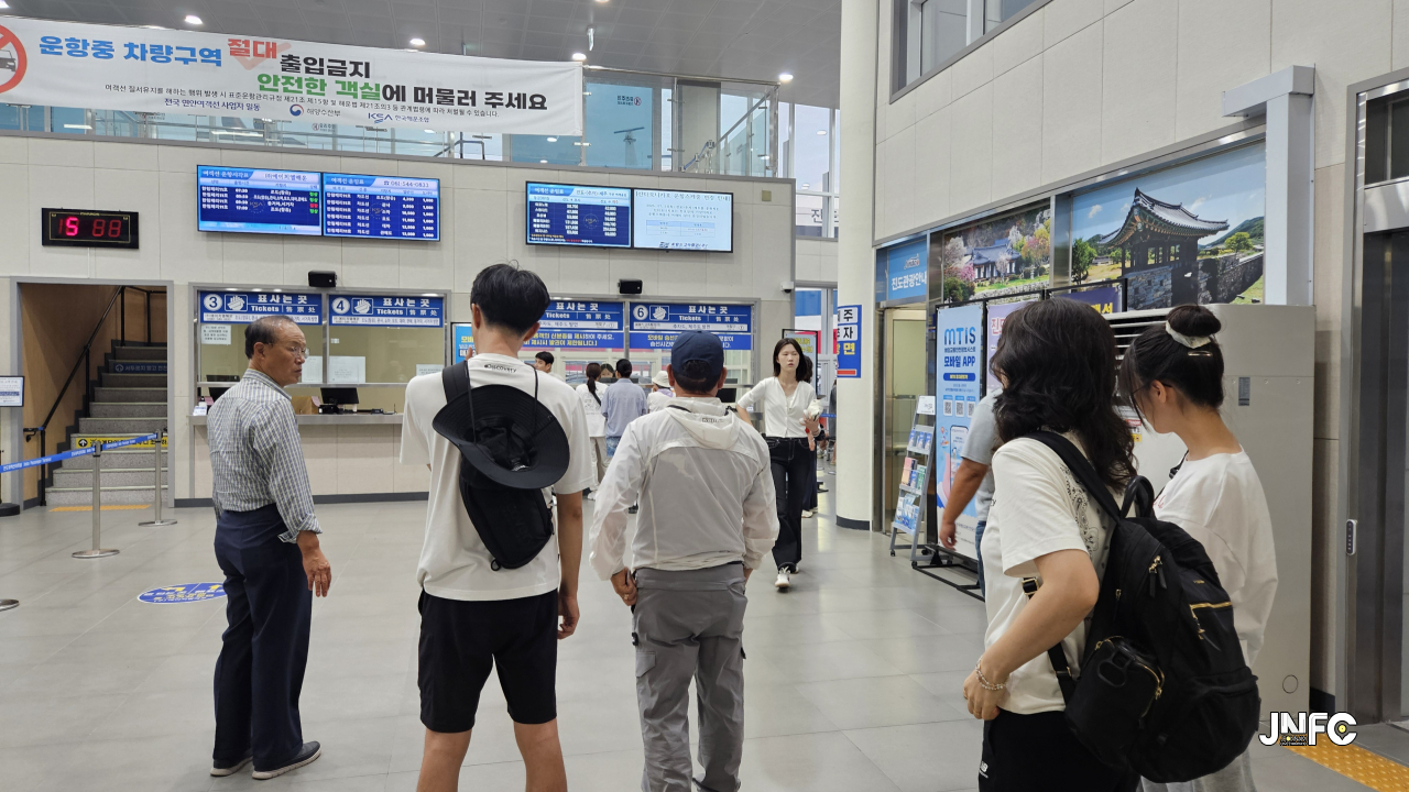 진도항(구, 팽목항)