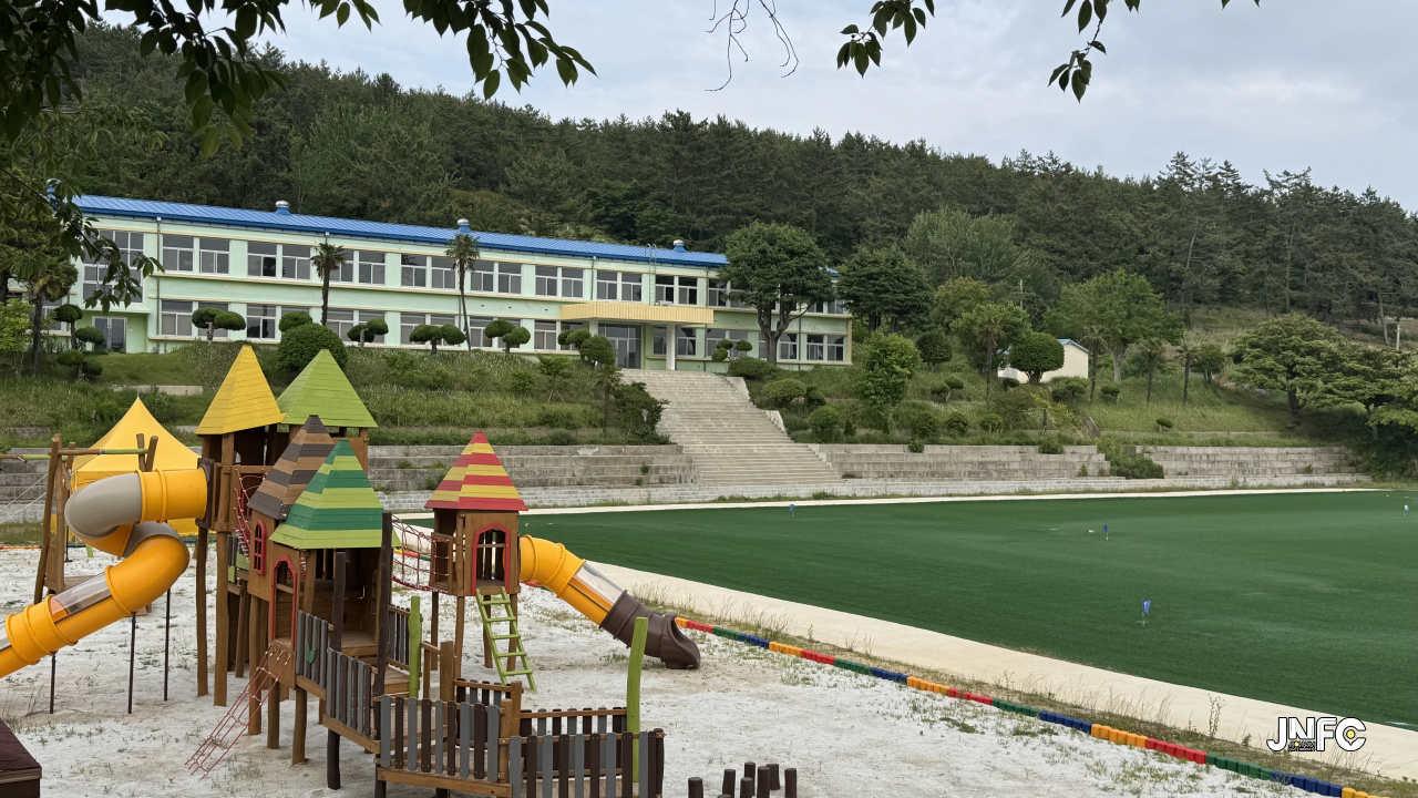 (폐) 안좌중학교 팔금분교장