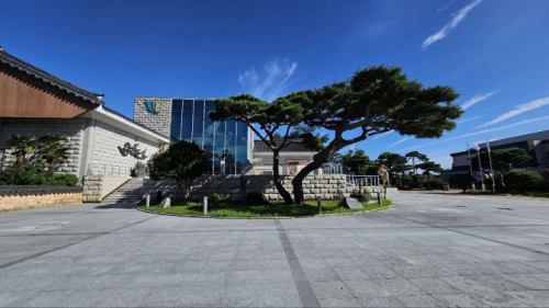 영암군립하정웅미술관